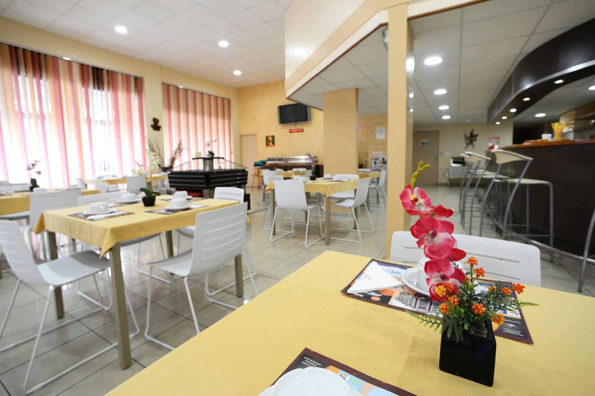 Central Hotel Cayenne Ngoại thất bức ảnh
