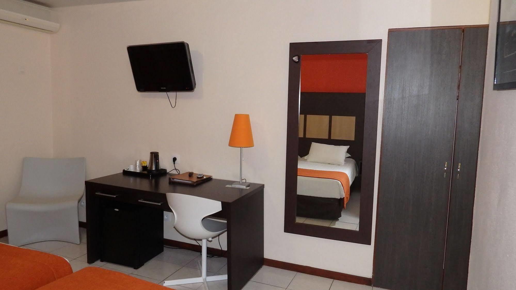 Central Hotel Cayenne Ngoại thất bức ảnh